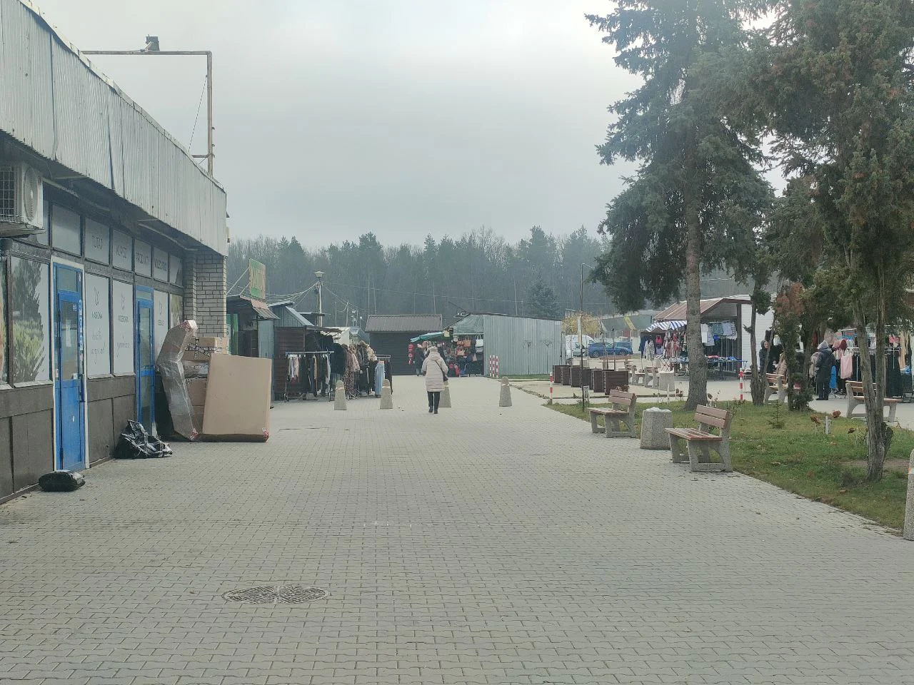 «Без беларусаў цяжка». Як Кавалерыйскі рынак у Беластоку (не) ажывае пасля адкрыцця межаў