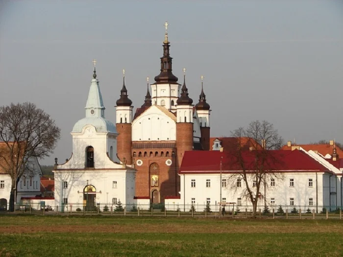 Из Гродно за покупками в Белосток: что предлагают турфирмы после открытия границы - есть и визовая поддержка