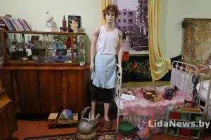 Лидский музей превратили в советскую квартиру — показывают, как лидчане отмечали Новый год в 60-е годы 