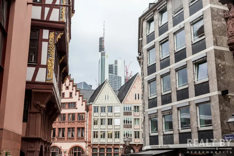 "Очень веселенькая" реконструкция от Семашко. Почему в Гродно годами не могут решить, что делать с Домом быта