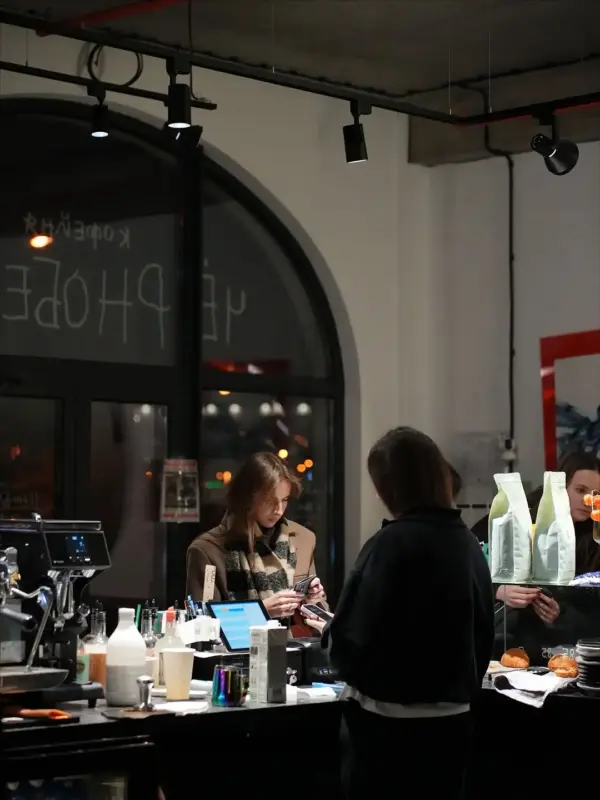 В Минске открылась кофейня с «гродненским вайбом» — к сотрудничеству пригласили белорусский бренд 