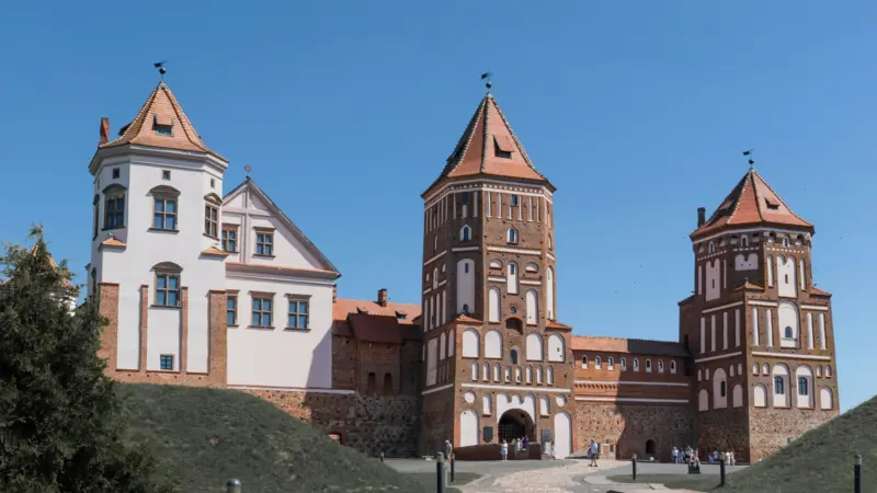 мирский замок