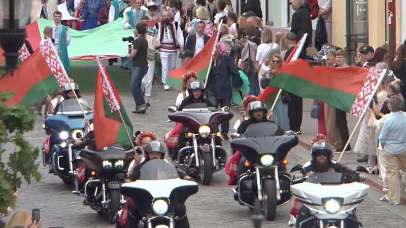 Более 40 национальностей, 100 мероприятий и выступление Лукашенко. В Гродно открылся юбилейный Фестиваль национальных культур