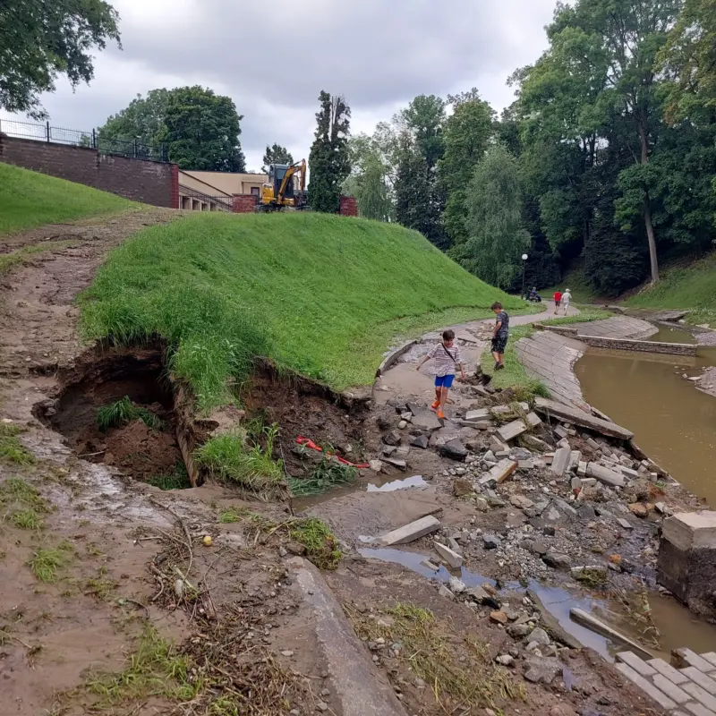«Гродно поплыл». Получасовой ливень стал причиной самого большого за последние годы потопа в городе 