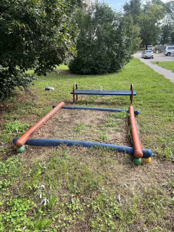 Гродзенка паскардзілася на недахоп дзіцячых пляцовак у цэнтры горада - яе падтрымалі