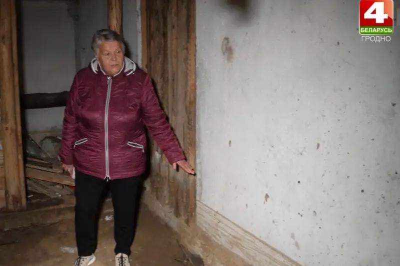 В Гродно после ливня затопило подвал пятиэтажки. Последствия устранили после обращения на телевидение