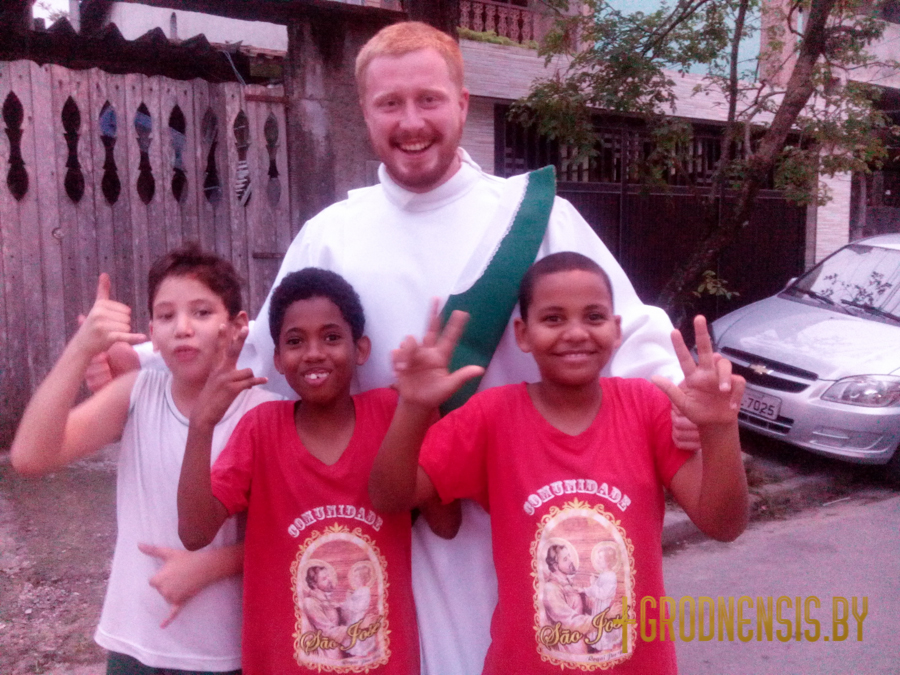 “Я знайшоў сябе ў працы з убогімі". Выпускнік Гродзенскай духоўнай семінарыі пра місію ў Бразіліі “Я знайшоў сябе ў працы з убогімі". Выпускнік Гродзенскай духоўнай семінарыі пра місію ў Бразіліі