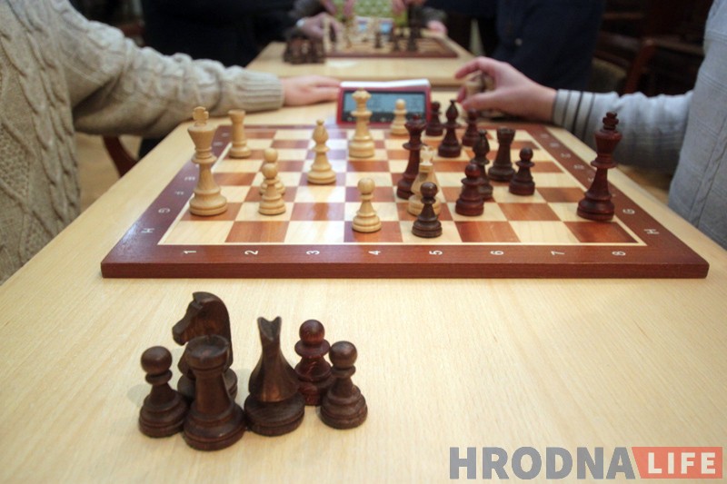 Знакамітую “ладдзю” ХІІ ст. можна было пабачыць на шахматным турніры ў Новым замку Знакамітую “ладдзю” ХІІ ст. можна было пабачыць на шахматным турніры ў Новым замку