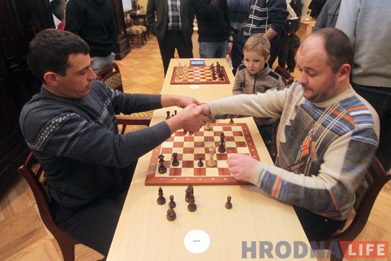 Знакамітую “ладдзю” ХІІ ст. можна было пабачыць на шахматным турніры ў Новым замку Знакамітую “ладдзю” ХІІ ст. можна было пабачыць на шахматным турніры ў Новым замку