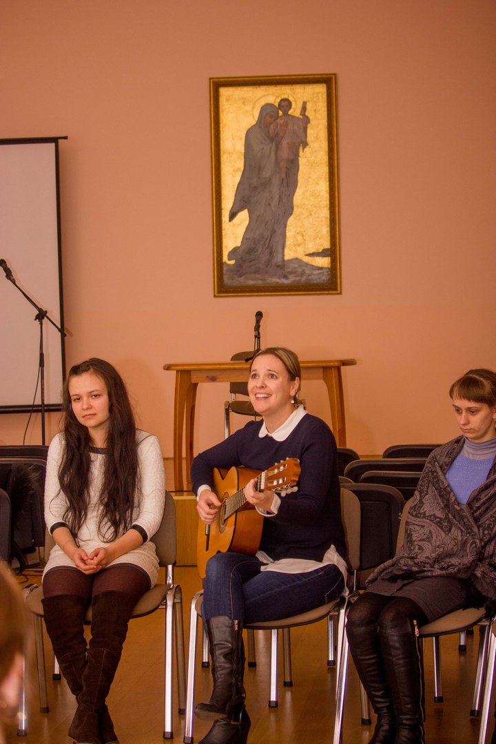 Музыка Стынга і вершы Багдановіча аб’ядналі ўдзельнікаў літаратурнай сустрэчы клуба 1+1 Музыка Стынга і вершы Багдановіча аб’ядналі ўдзельнікаў літаратурнай сустрэчы клуба 1+1