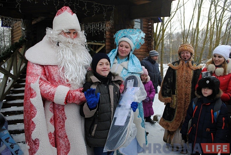 Скейт, самакат, канькі і не толькі. Дабрачыннае таварыства выканала жаданні гродзенскіх дзяцей Скейт, самакат, канькі і не толькі. Дабрачыннае таварыства выканала жаданні гродзенскіх дзяцей