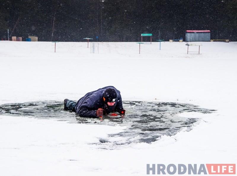Гродзенскія ратавальнікі атрымалі для барацьбы з зімовым бездарожжам снегаход Гродзенскія ратавальнікі атрымалі для барацьбы з зімовым бездарожжам снегаход