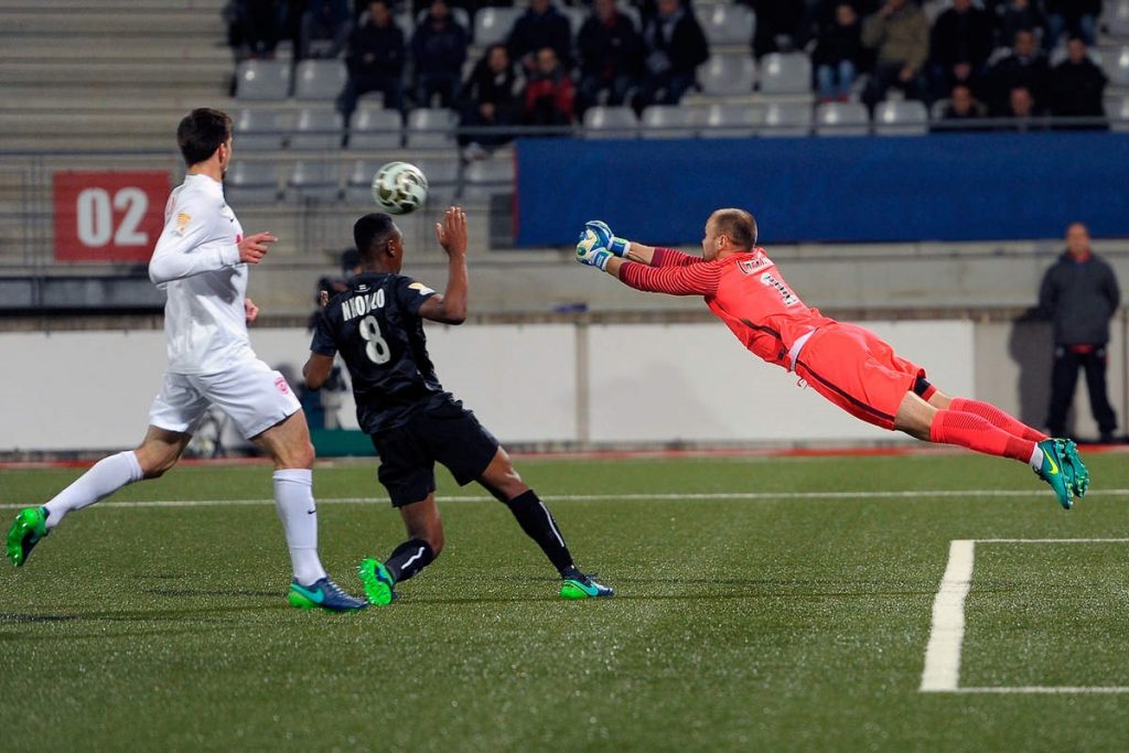 France Football уключыў Сяргея Чэрніка ў сімвалічную зборную тура Лігі 1