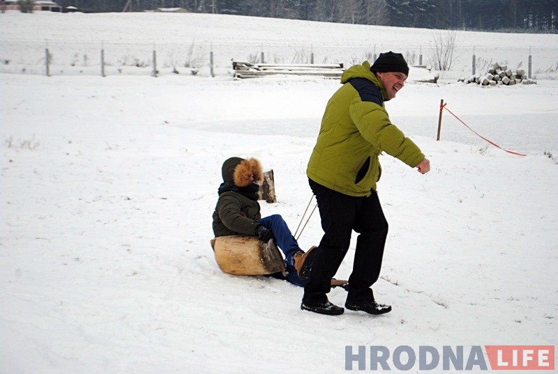 Скейт, самакат, канькі і не толькі. Дабрачыннае таварыства выканала жаданні гродзенскіх дзяцей Скейт, самакат, канькі і не толькі. Дабрачыннае таварыства выканала жаданні гродзенскіх дзяцей