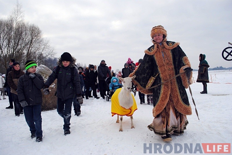Скейт, самакат, канькі і не толькі. Дабрачыннае таварыства выканала жаданні гродзенскіх дзяцей Скейт, самакат, канькі і не толькі. Дабрачыннае таварыства выканала жаданні гродзенскіх дзяцей