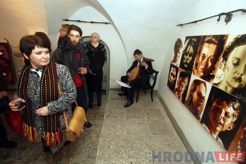 “Міміка” Сяргея Грыневіча адкрылася ў галерыі “Тызэнгаўз” “Міміка” Сяргея Грыневіча адкрылася ў галерыі “Тызэнгаўз”