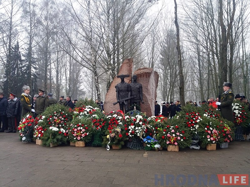 Памяць воінаў-інтэрнацыяналістаў ушанавалі на мітынгу ў Гродне Памяць воінаў-інтэрнацыяналістаў ушанавалі на мітынгу ў Гродне