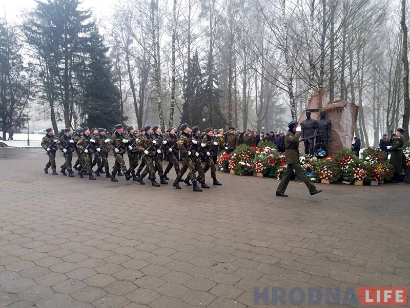 Памяць воінаў-інтэрнацыяналістаў ушанавалі на мітынгу ў Гродне Памяць воінаў-інтэрнацыяналістаў ушанавалі на мітынгу ў Гродне