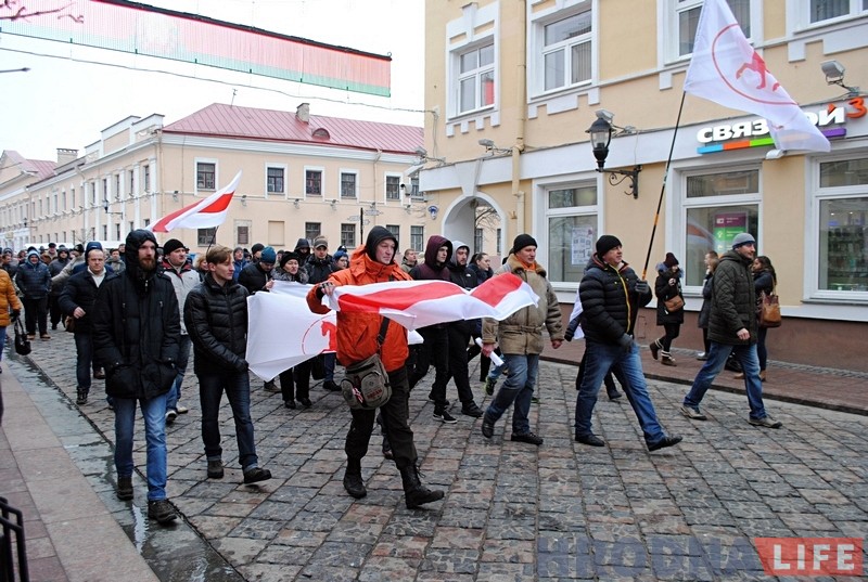 Незадаволеныя гродзенцы выйшлі на мітынг супраць падатку на дармаедства Незадаволеныя гродзенцы выйшлі на мітынг супраць падатку на дармаедства