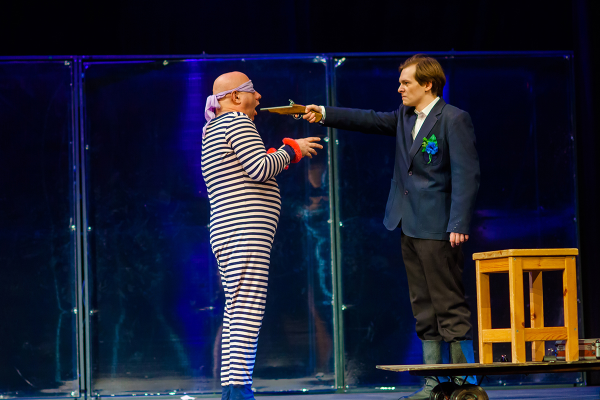 Запіскі тэатрала. «Шалёныя грошы»: калі спектакль - дзеля гледача Запіскі тэатрала. «Шалёныя грошы»: калі спектакль - дзеля гледача