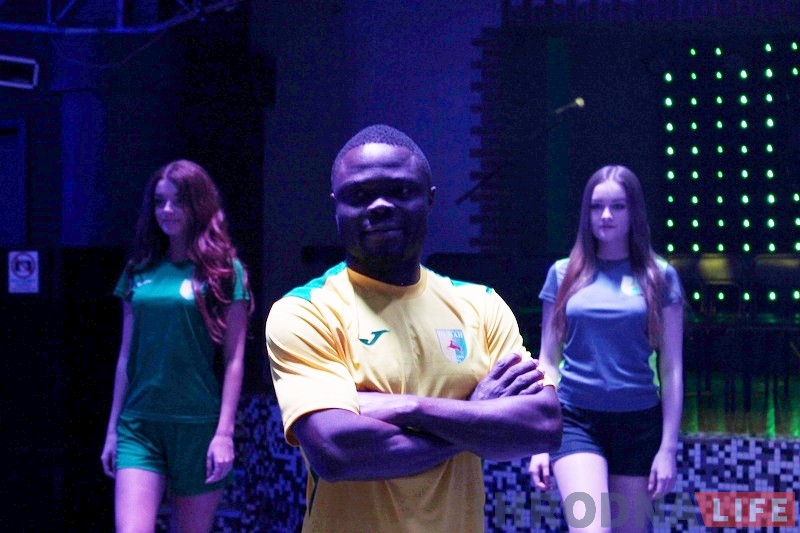 "Нёман" сустрэўся з заўзятарамі і прэзентаваў форму новага сезона "Нёман" сустрэўся з заўзятарамі і прэзентаваў форму новага сезона