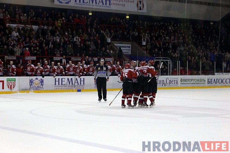 "Нёман" трэці раз абыграў "Юнацтва" ў фінальнай серыi і зараз знаходзіцца за крок да чэмпіёнства "Нёман" трэці раз абыграў "Юнацтва" ў фінальнай серыi і зараз знаходзіцца за крок да чэмпіёнства