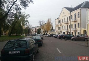 Замкавая вуліца павінна быць пешаходнай! Як гэта зрабіць, захаваўшы парковачныя месцы