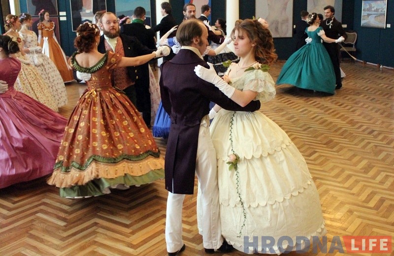 Вясновы крыналiнавы баль прайшоў у гродзенскім Новым замку Вясновы крыналiнавы баль прайшоў у гродзенскім Новым замку