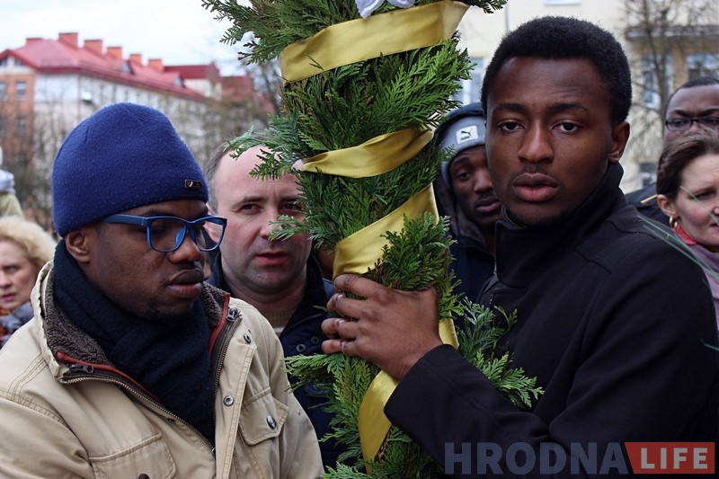 У Вербную нядзелю каталікі традыцыйна прайшлі ўрачыстай працэсіяй па цэнтры горада У Вербную нядзелю каталікі традыцыйна прайшлі ўрачыстай працэсіяй па цэнтры горада