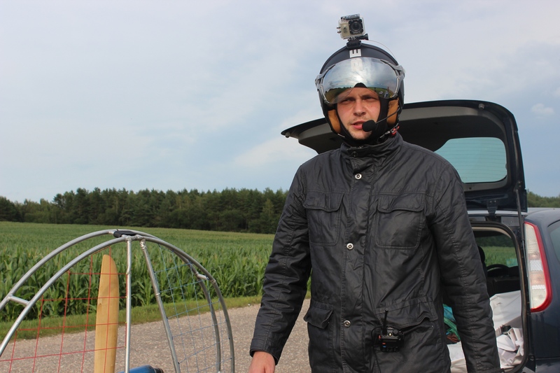 «Неба трэба паважаць». Як гродзенскі дыджэй стаў парапланерыстам выхаднога дня