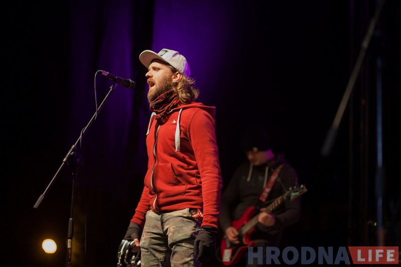 Dzieciuki ўпершыню за доўгі час выступілі ў родным горадзе – на фэсце “Хавайся ў бульбу” Dzieciuki ўпершыню за доўгі час выступілі ў родным горадзе – на фэсце “Хавайся ў бульбу”