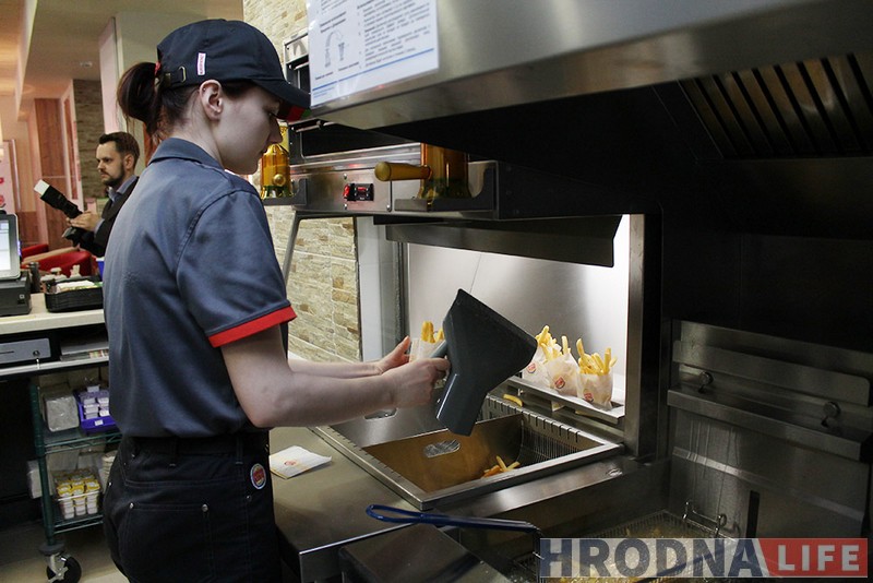 Першы, але не апошні. У Гродне ўрачыста адкрылі Burger King Першы, але не апошні. У Гродне ўрачыста адкрылі Burger King