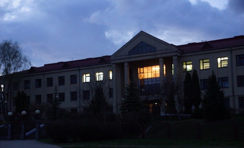 У Гродне бацькі змагаюцца супраць русіфікацыі польскай школы. Дыялог пра мову выкладання ідзе на трэці круг У Гродне бацькі змагаюцца супраць русіфікацыі польскай школы. Дыялог пра мову выкладання ідзе на трэці круг