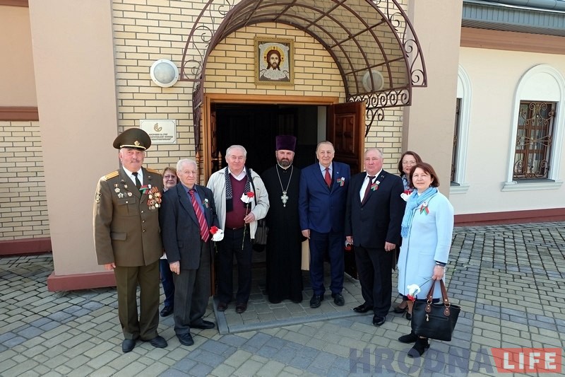 Напярэдадні 9 мая ў Каложскім парку заклалі чарговую алею «Сирень Победы» Напярэдадні 9 мая ў Каложскім парку заклалі чарговую алею «Сирень Победы»