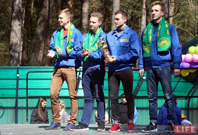 У лесе і ніякага шэсця: у Гродне адзначаюць 1 мая У лесе і ніякага шэсця: у Гродне адзначаюць 1 мая