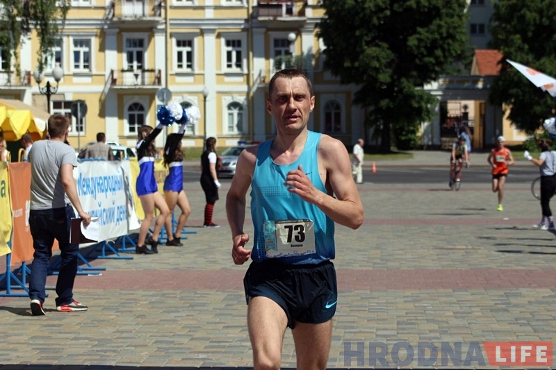 "Траса цяжкая - шмат уздымаў і пякучае сонца". Па вуліцах горада прайшоў забег "Гарадзенская вандроўка"