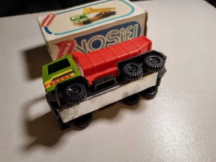 Когда МАЗы были маленькими. Что и когда выпускала гродненская фабрика игрушек