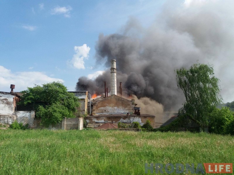 У Гродне гарыць піўзавод (+новыя фота з месца пажару)
