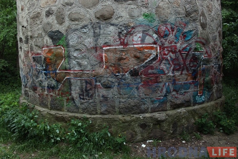 Старую вежу ў Румлёўскiм парку купляюць з аўкцыёну за 9000 долараў. Што там будзе - пакуль невядома Старую вежу ў Румлёўскiм парку купляюць з аўкцыёну за 9000 долараў. Што там будзе - пакуль невядома