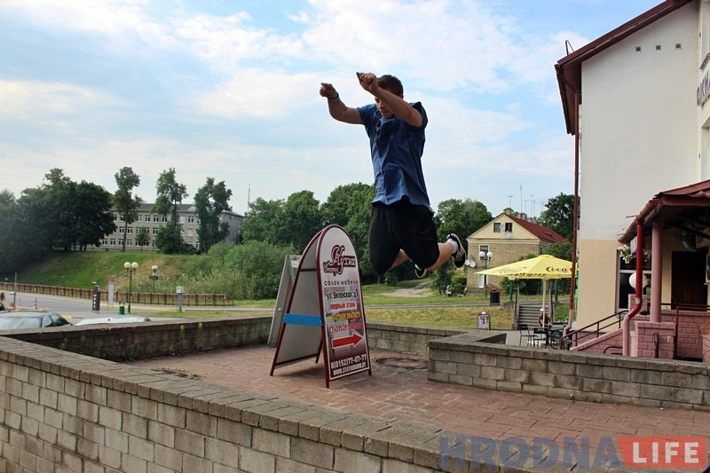 Ім за 20, а яны як падлеткі: хто ў Гродне дагэтуль працягвае займацца паркурам Ім за 20, а яны як падлеткі: хто ў Гродне дагэтуль працягвае займацца паркурам