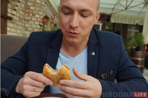 Пяць гродзенскіх бургераў: эксперт пакаштаваў вулічны фаст-фуд на сляпой дэгустацыі