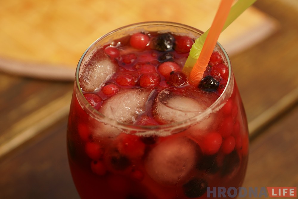 Гарачыя прапановы халодных напояў. 7 спосабаў наталіць смагу ў Гродне летам