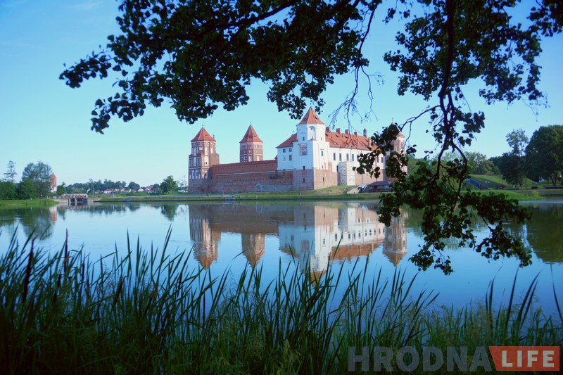 Замкі руйнаваць не будуць, але назвы вуліц “пачысцяць”. Як могуць уніфікаваць гісторыі Беларусі і Расіі