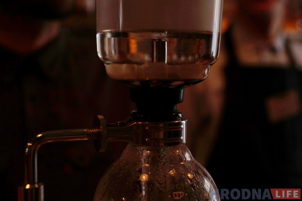 Замест эспрэса-машыны – сіфон. Тэстуем альтэрнатыву ў прыгатаванні кавы