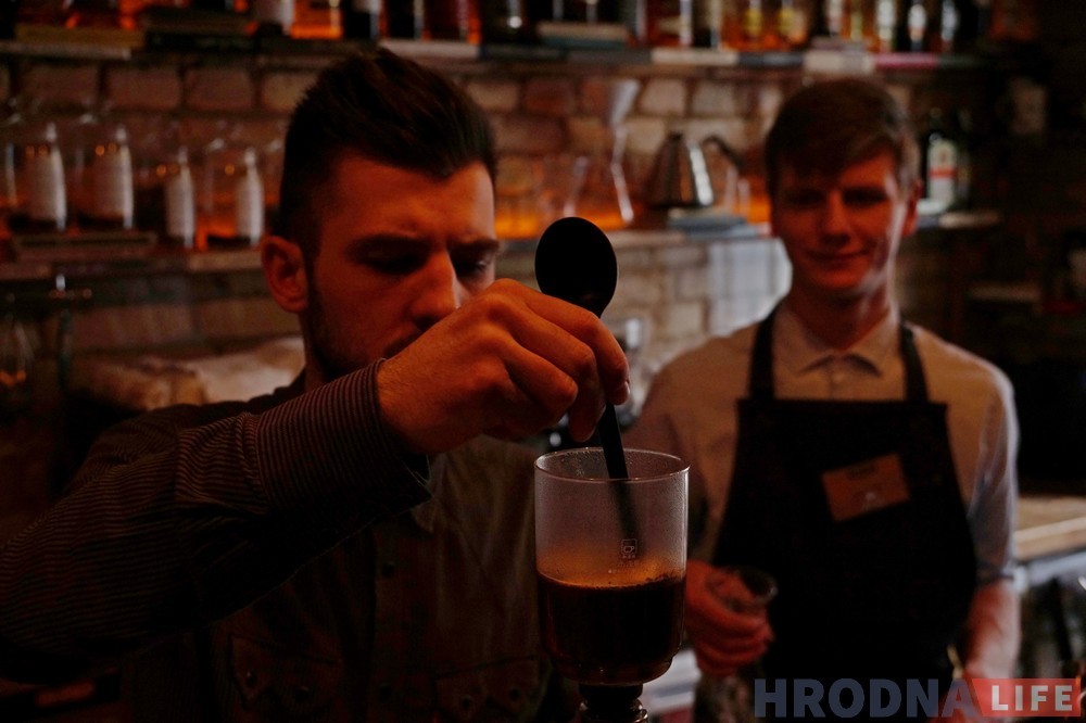 Замест эспрэса-машыны – сіфон. Тэстуем альтэрнатыву ў прыгатаванні кавы