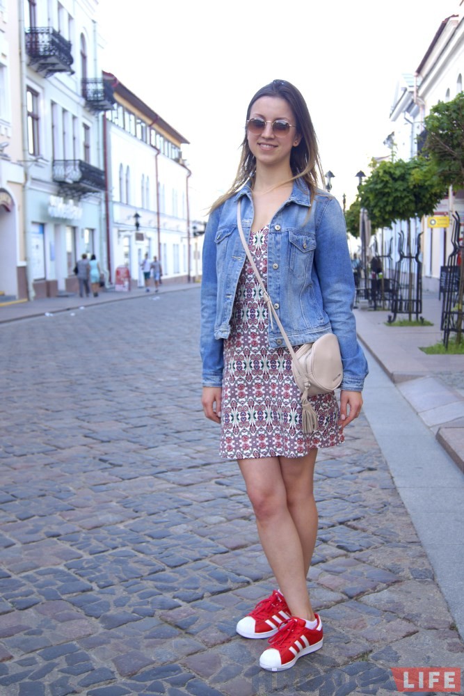 Стыльныя гродзенцы: праекціроўшчык і чатыры будучыя лекары (якія любяць Oodji)