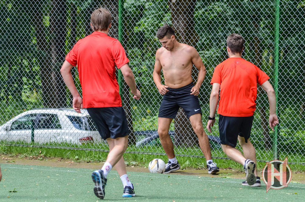 Хакейны "Нёман" выйшаў з адпачынку і пачаў трэніроўкі Хакейны "Нёман" выйшаў з адпачынку і пачаў трэніроўкі