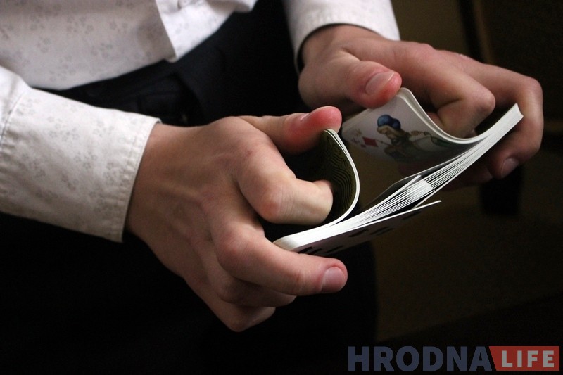 "У гэтых карт ёсць гісторыя, а зараз і будучыня". У Гродне прэзентавалі адноўленыя карты Лапіных