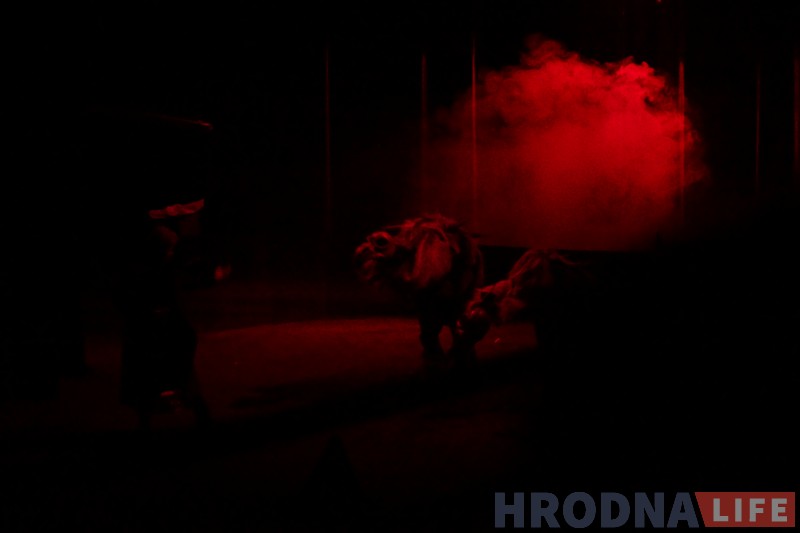 “Сюр мае быць сюрам”. Мастачка расказала пра смешных лялек з нясмешнай “Камедыі Юдзіфі”