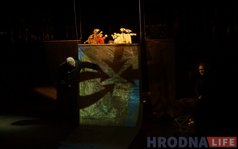 “Сюр мае быць сюрам”. Мастачка расказала пра смешных лялек з нясмешнай “Камедыі Юдзіфі”